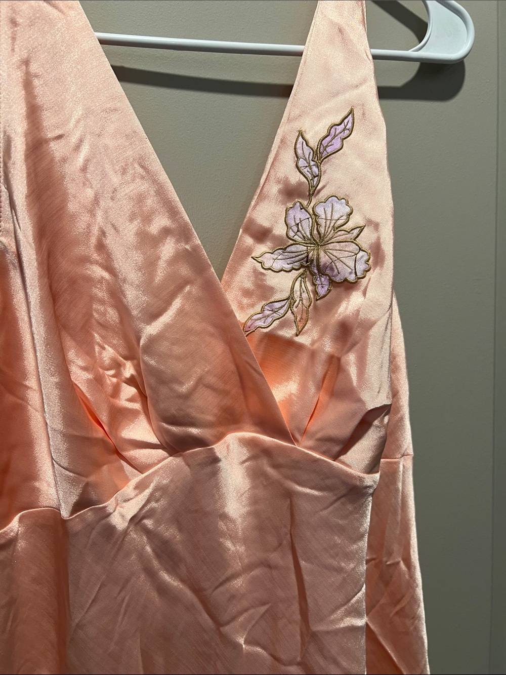 Jones New York Peach Satin V-Neck Midi Dress with Lavender Floral Embroidery - Picture 11 of 12